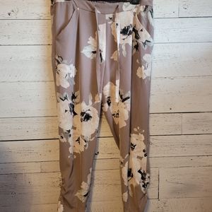 Large Dynamite Floral Dress Jogger